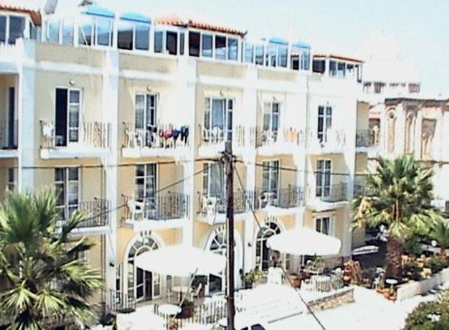Amanda Hotel Karlovassi Bagian luar foto