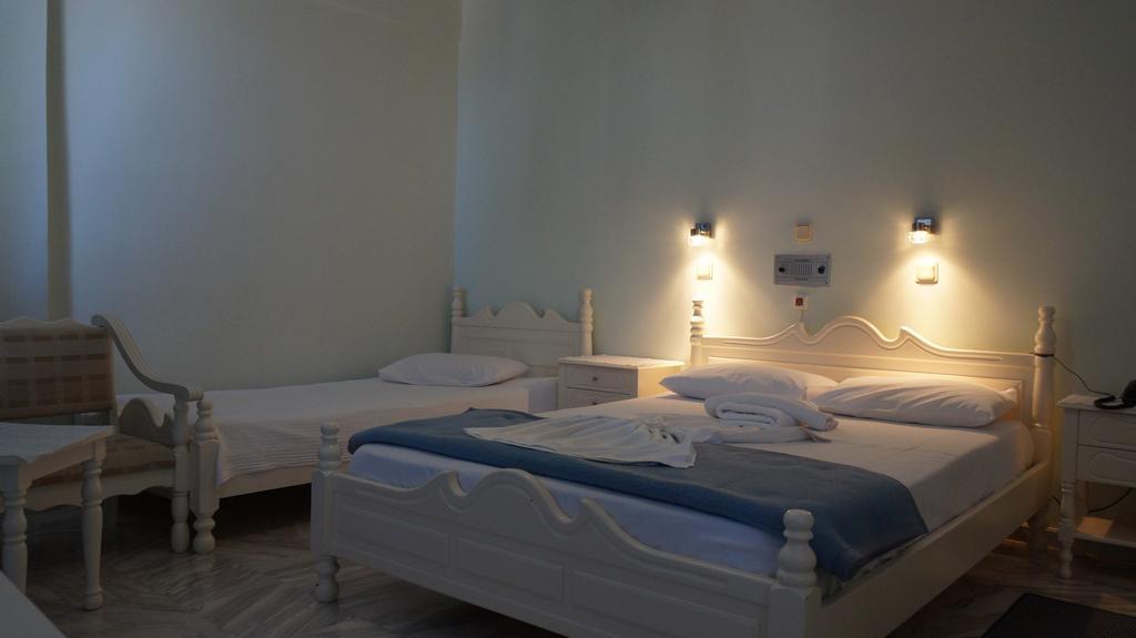 Amanda Hotel Karlovassi Bagian luar foto